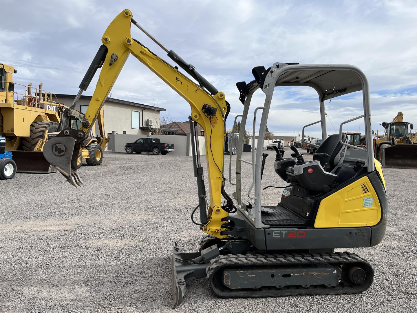 ./imagenes/INVOICE/2019/17461/MINIEXCAVADORA WACKER NEUSON ET20 (33).JPG